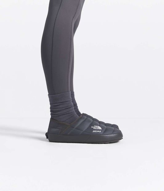 The North Face X SKIMS Thermoball Traction Mule V - The North Face Value